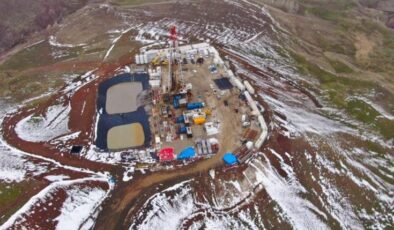 Rusların günlük 5 ton petrol çıkardığı bölgede sondaj başladı