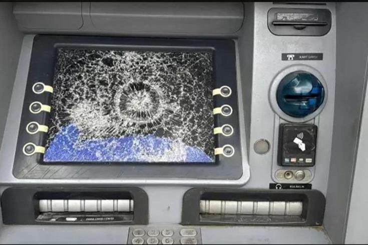 ATM’lere saldırdılar, vatandaşı mağdur ettiler